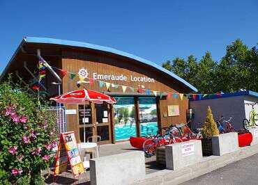 Emeraude Location