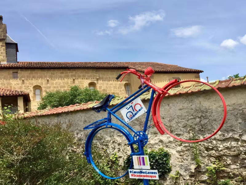 Vélo coloré sur la Scandibérique