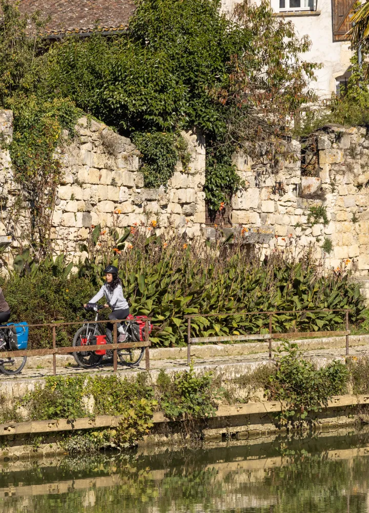 Cyclistes Scandibérique arrivé Nérac