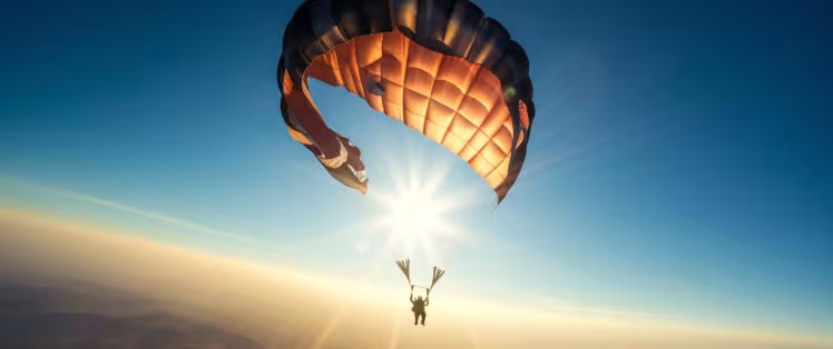 hommes-affaires-volants-sautent-pour-aventure-sportive-plein-air-generee-par-ia.jpg