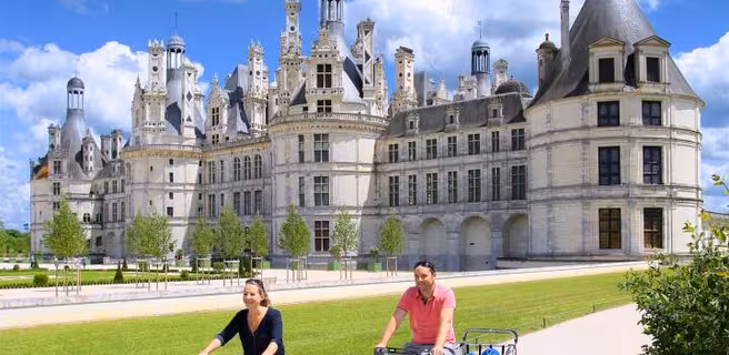 Location de vélos et rosalies à Chambord