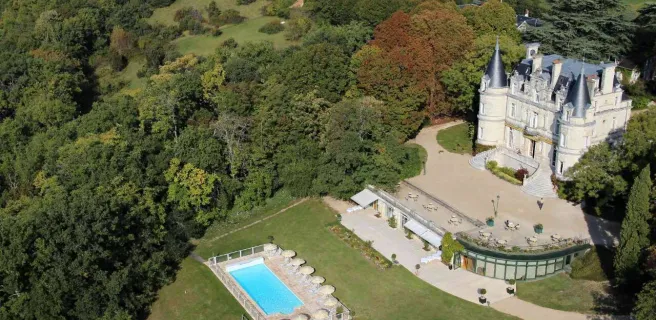 Château Hôtel Domaine de la Tortinière