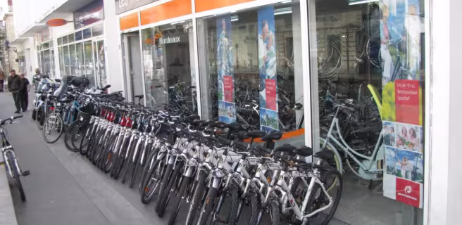 Location de vélos "Bordeaux Scooters"