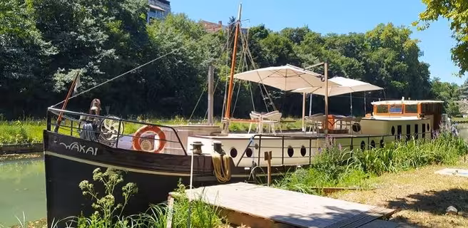 Les cabines de la Péniche Wakaï