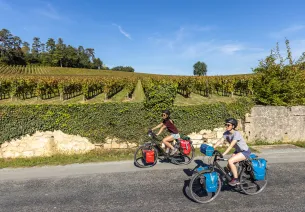 Cyclistes Scandibérique Saint Emilion vignes