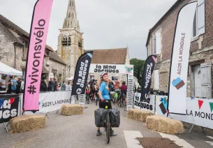 Arrivée cycliste Mad Jacques à vélo Picardie