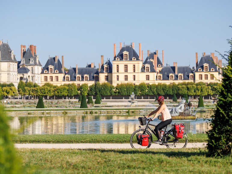 Cycliste chateau fontainebleau Scandibérique